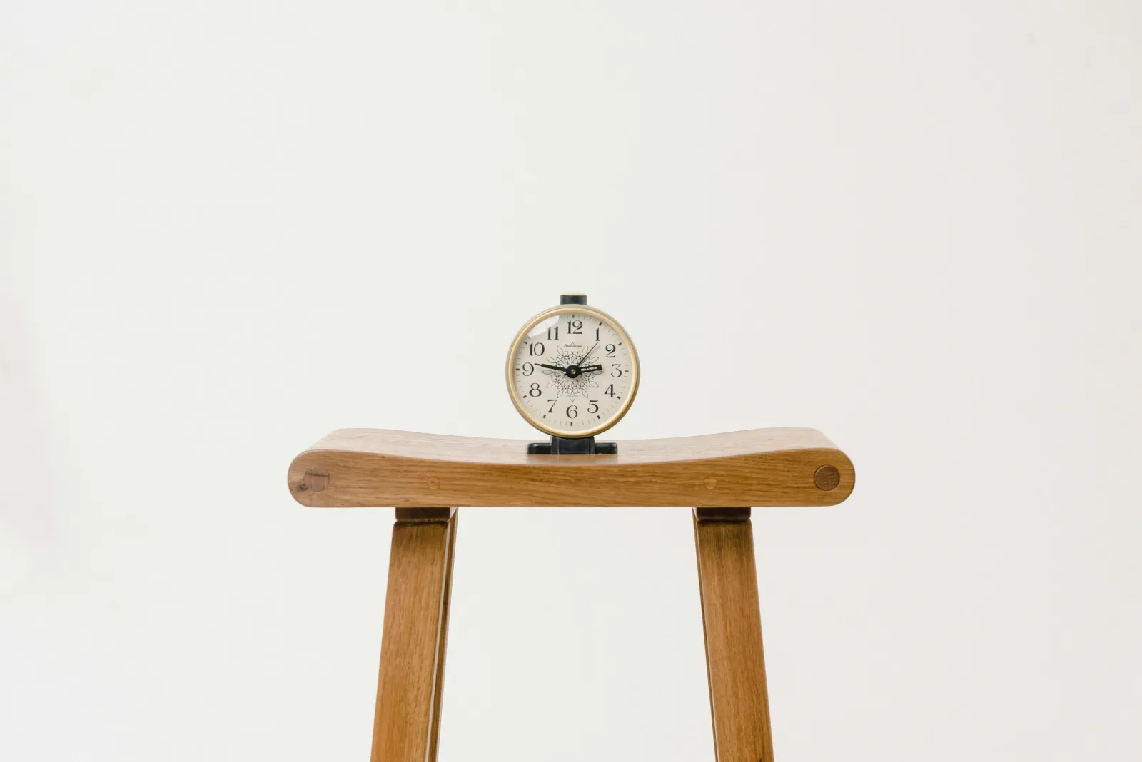 a clock on a desk - how to study for genetics